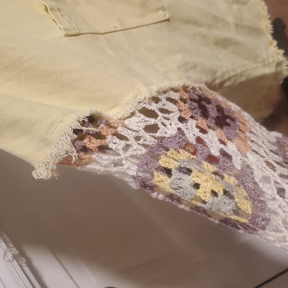 POL Yellow Button-Up Jacket with Crochet Multi Color Sleeves - Picture 6 of 11